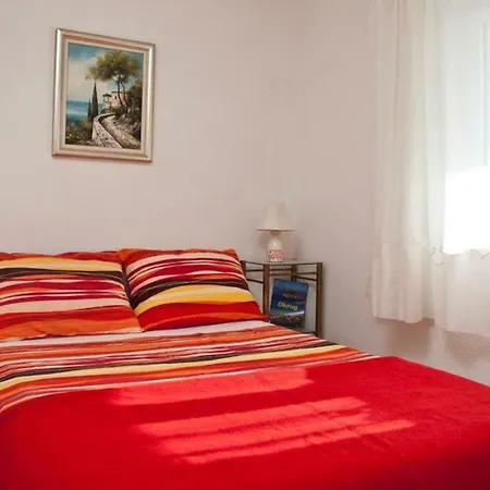 Villa Charming Layla With Pool